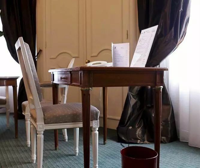 Fotos del hotel B4 Grand Hotel Lyon:  6