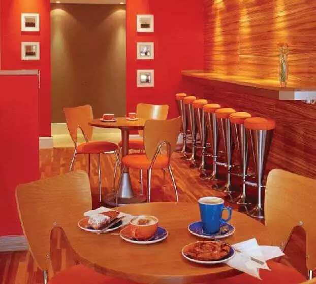 Premier Inn Glasgow City Argyle