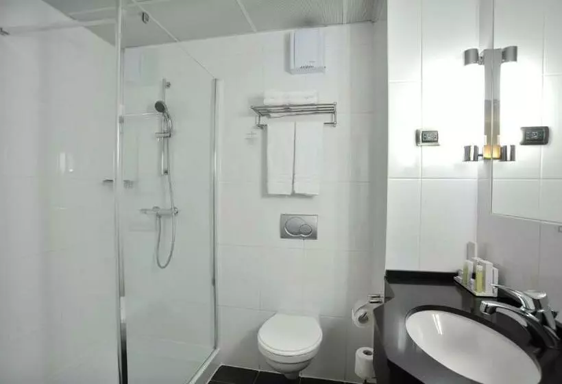 Fotos del hotel Golden Tulip Accra:  11