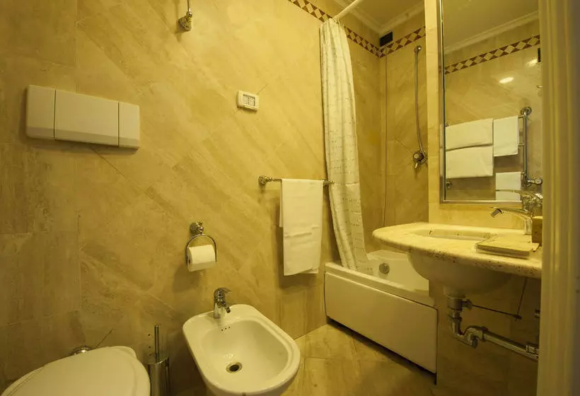 Fotos del hotel Richmond Hotel:  8