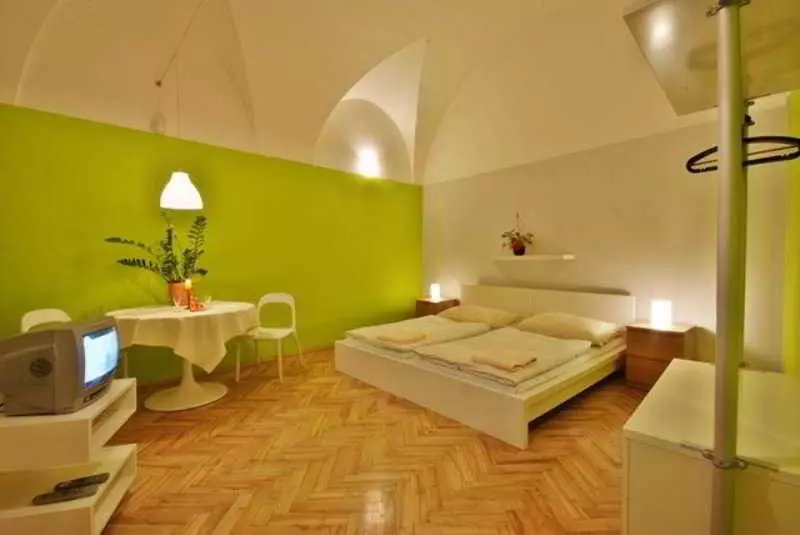 Aparthouse U Zlate Podkovy