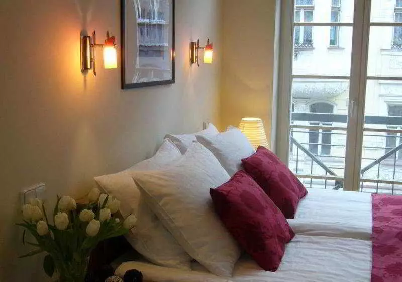 Fotos del hotel Winston Churchill Hotel:  2