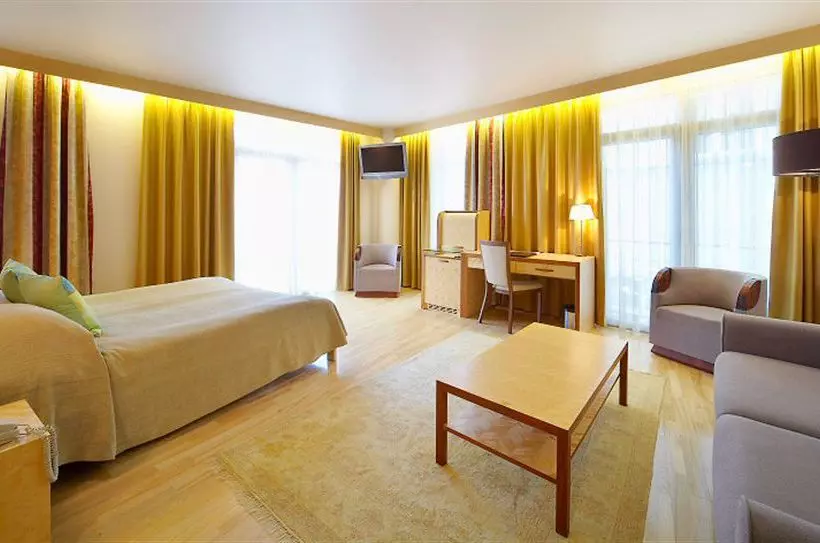 Fotos del hotel Royal Square  & Suites:  2