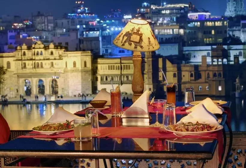 Fotos del hotel Lake Pichola Hotel:  16