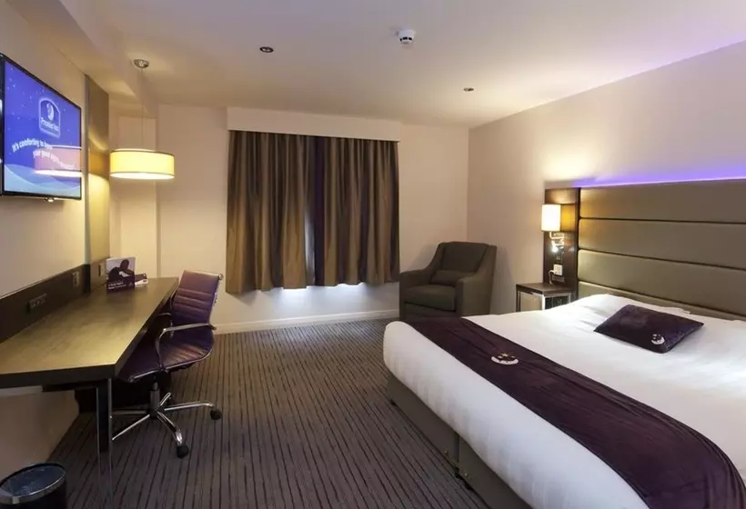 Fotos del hotel Premier Inn Wimbledon South:  13