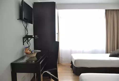 Fotos del hotel Hotel Innova 68:  20