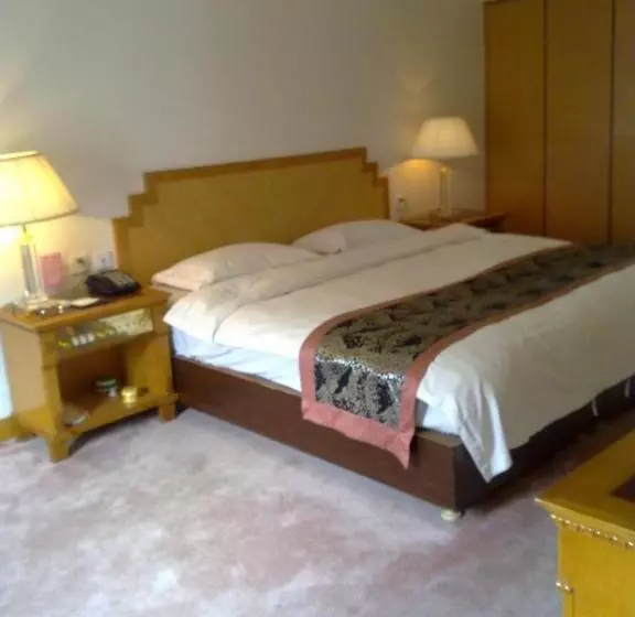 Fotos del hotel Royal Garden:  2