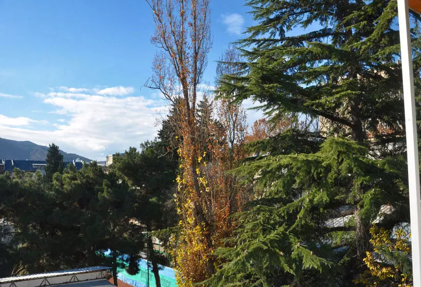 Fotos del hotel At Metro:  7