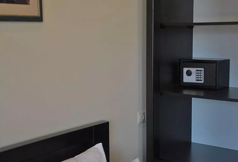 Fotos del hotel At Metro:  21