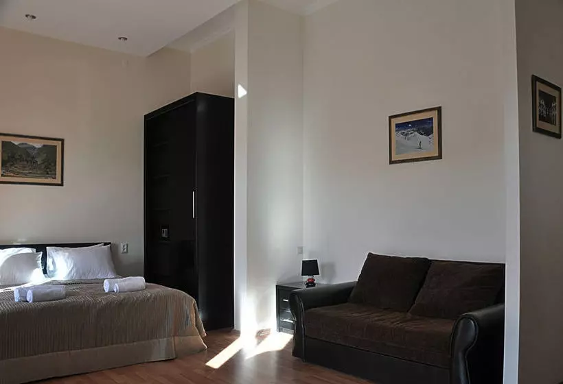 Fotos del hotel At Metro:  8