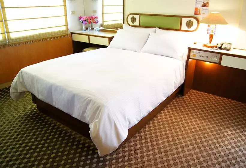 Fotos del hotel Famous  Tainan:  18