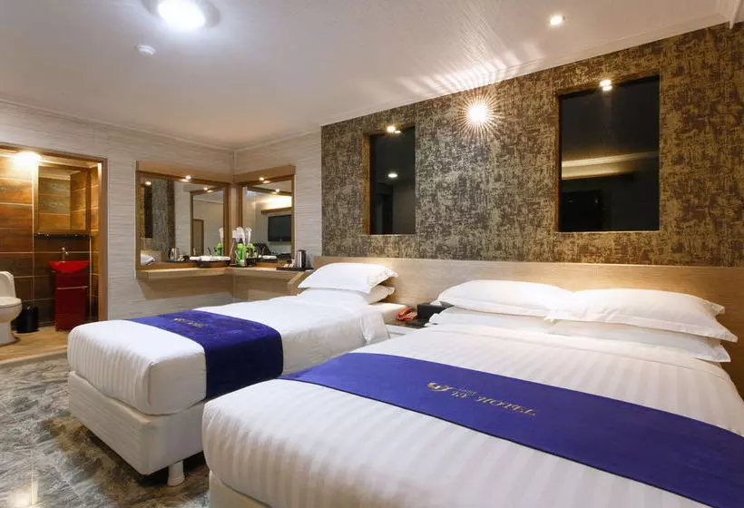 Fotos del hotel I.y:  18