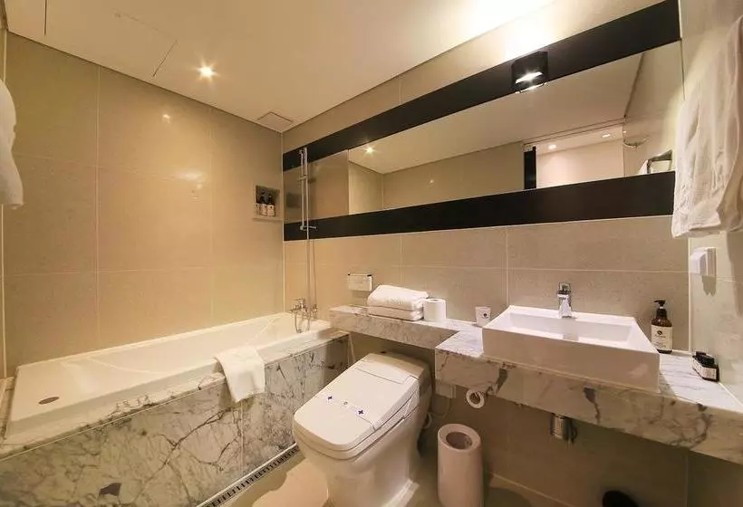 Fotos del hotel Richwell:  3