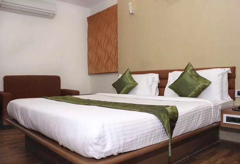 Fotos del hotel Treebo Saravana Boutique Inn:  7