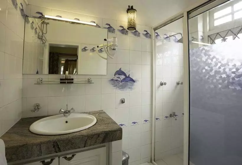Fotos del hotel Camellia Lake Resort:  8