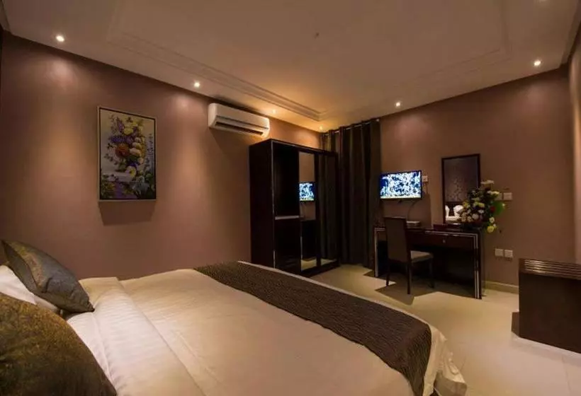 Fotos del hotel Lafontaine Al Shrooq Suites:  2