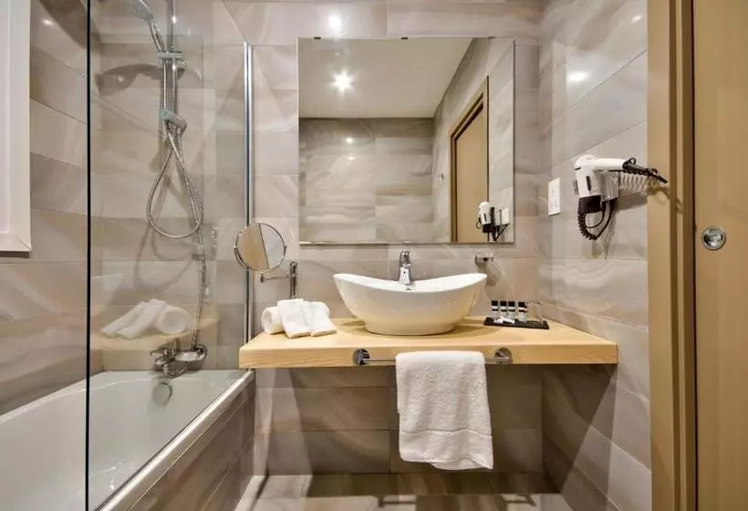 Fotos del hotel The British Suites:  5