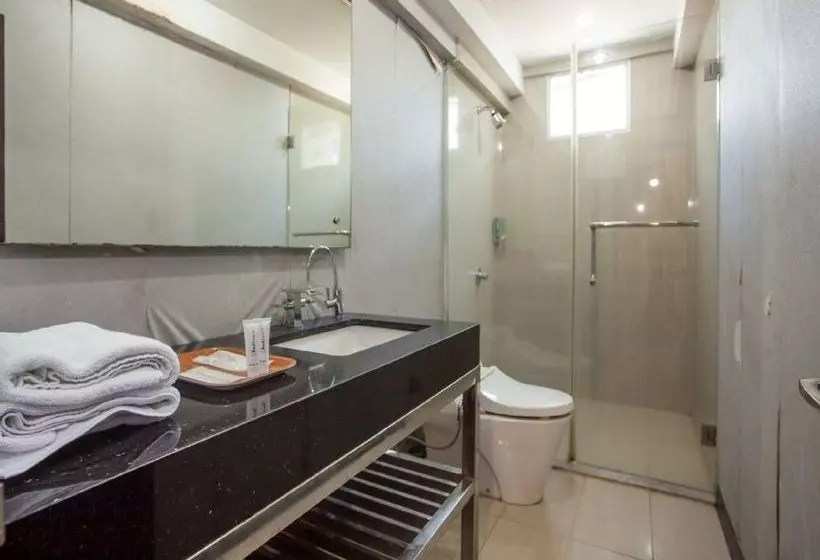 Fotos del hotel Reddoorz Plus @ Hr Muhammad:  5