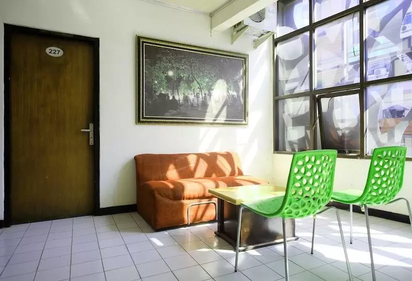 Fotos del hotel Zen Rooms Basic Kalimas Sunan Ampel:  3