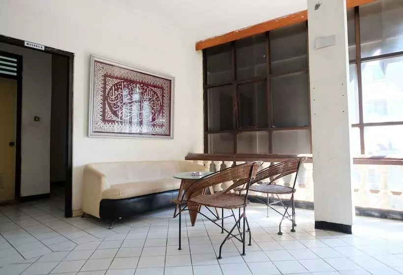 Fotos del hotel Zen Rooms Basic Kalimas Sunan Ampel:  5