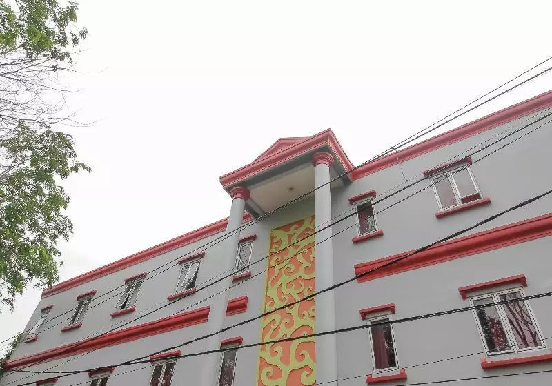 Fotos del hotel Reddoorz Plus Near Budi Luhur University Jakarta:  5