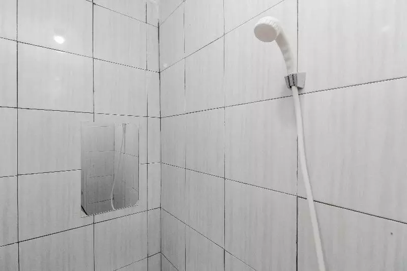 Fotos del hotel Reddoorz Plus Near Budi Luhur University Jakarta:  13