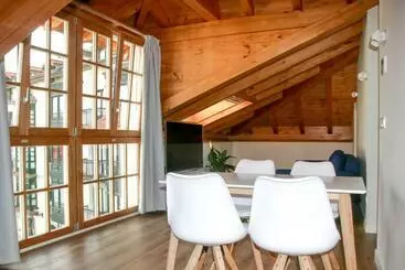 Apartamentos Mundaka Surf Plaza - Mundaka