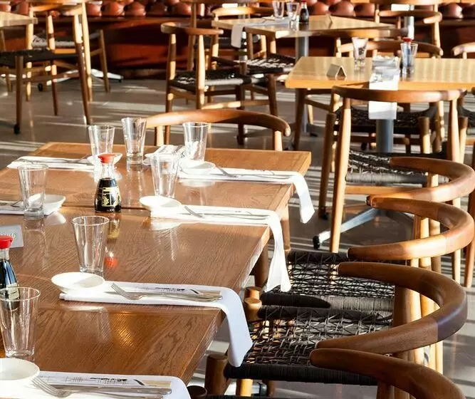 Fotos del hotel Ambassador Hotel:  3