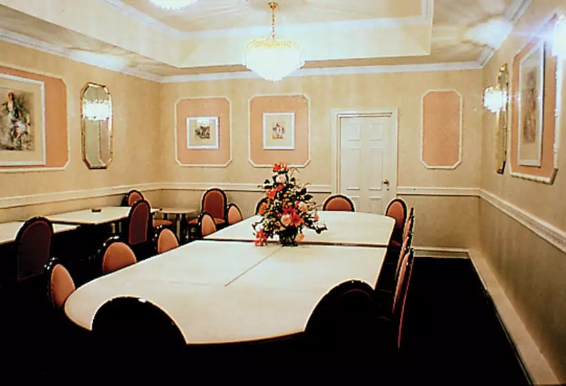 Fotos del hotel John Howard Hotel:  3