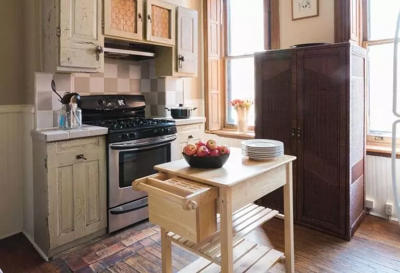 Fotos del hotel Found Places Capitol Hill Bed And Breakfast:  14