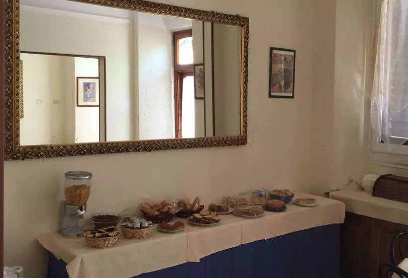 Fotos del hotel Airone:  11