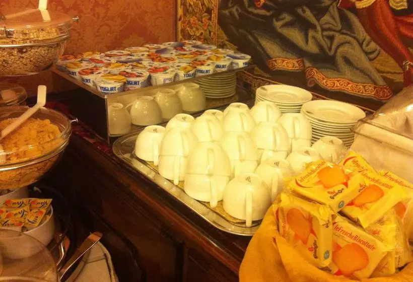 Fotos del hotel Lisbona:  11