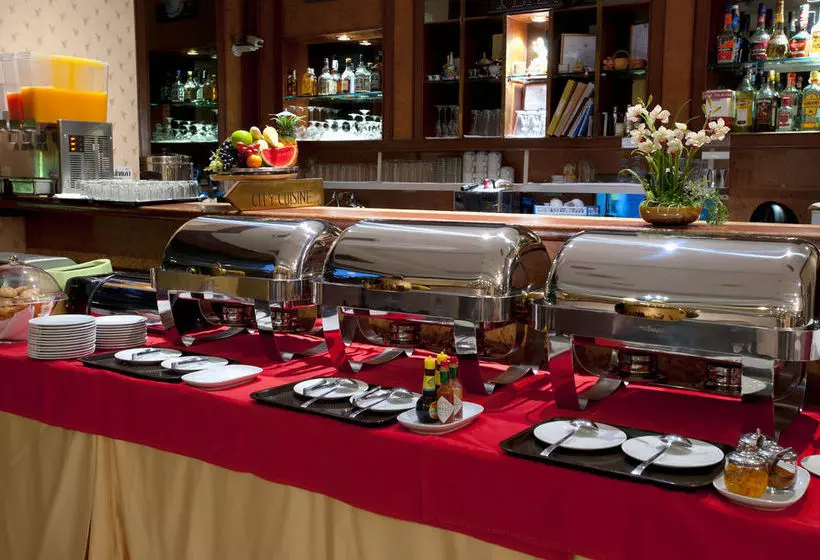 Fotos del hotel Silom City:  5