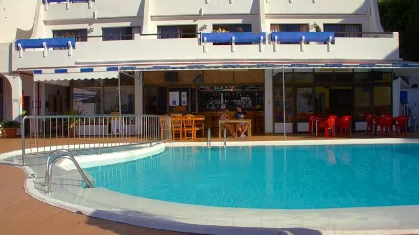 Fotos del hotel Apartamentos Carlota:  4