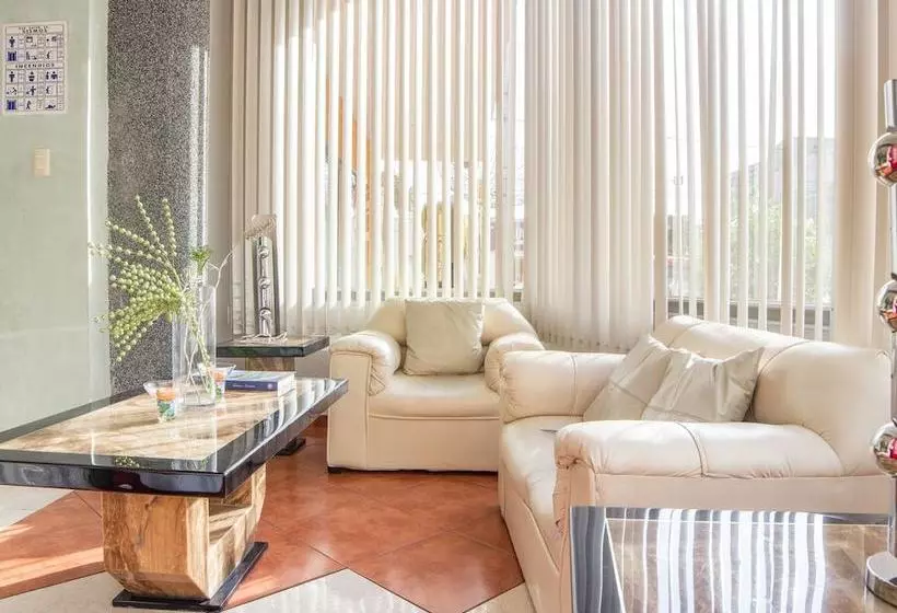 Capital O  Villa Monini