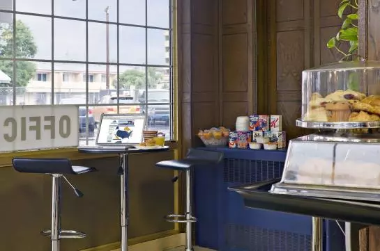 Fotos del hotel Canada's Best Value Inn Calgary:  8