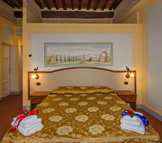 Fotos del hotel Dimora Dei Guelfi Luxury Rooms:  8