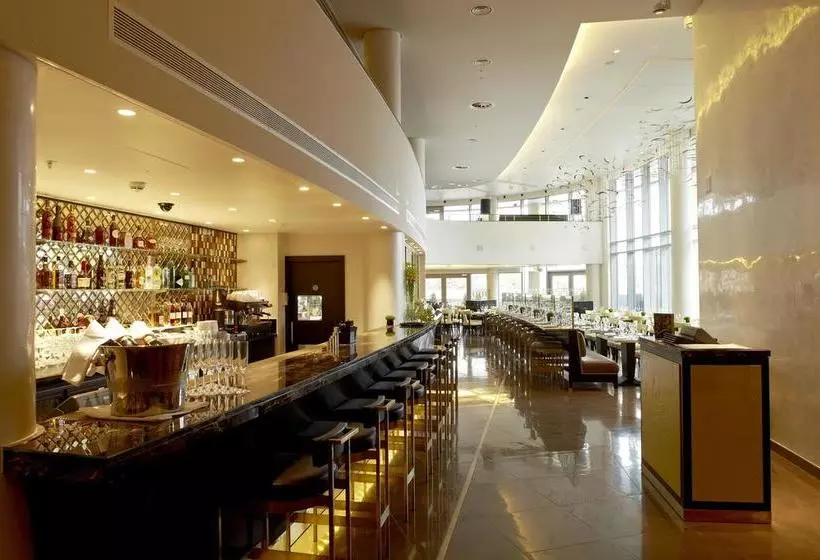 Fotos del hotel Crowne Plaza London  Battersea:  8