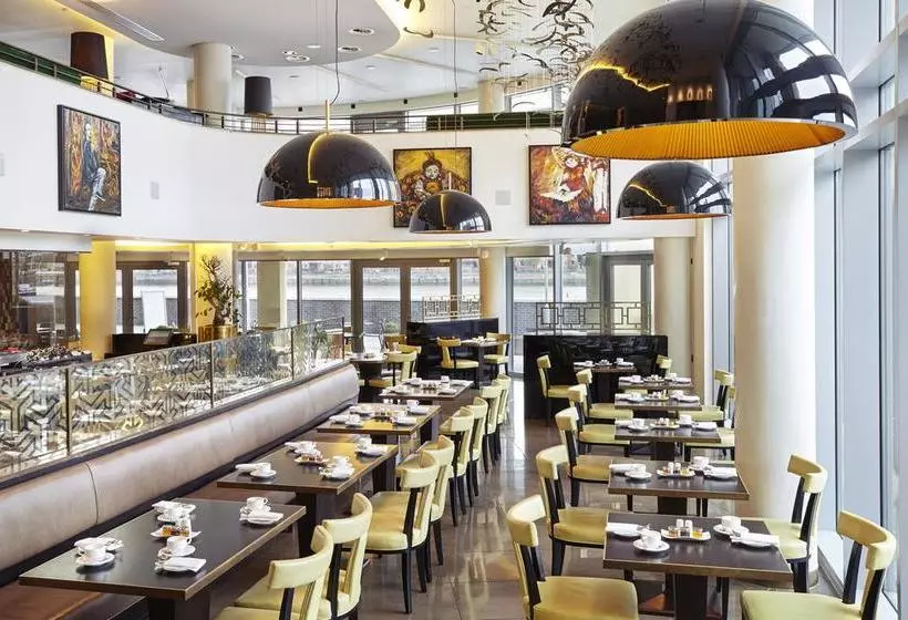 Fotos del hotel Crowne Plaza London  Battersea:  7