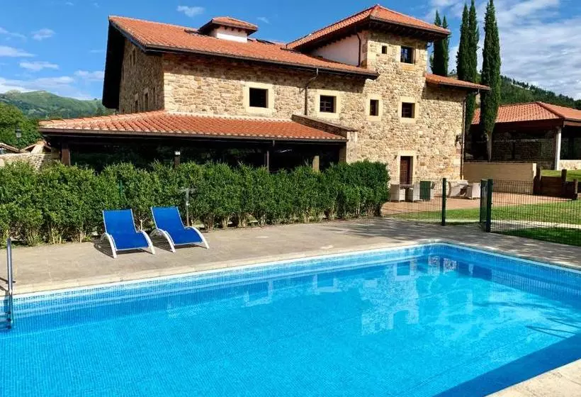 Fotos del hotel Suites Valles Pasiegos:  2