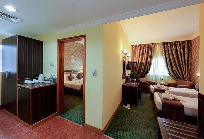 Fotos del hotel Jonrad Hotel:  15