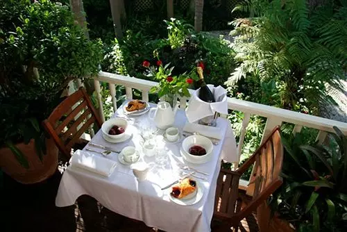 Fotos del hotel Peace And Plenty Inn:  8