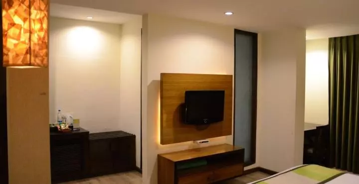 Fotos del hotel Treebo Tryst F One Park Front:  25