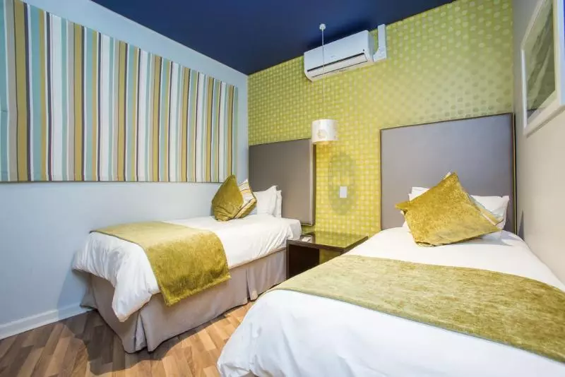 Fotos del hotel Genesis Allsuite:  2