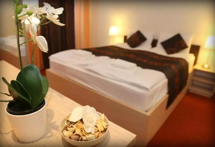 Fotos del hotel Garay Terrace Residence:  2