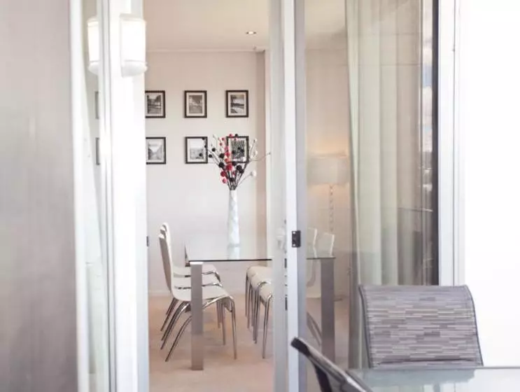 Fotos del hotel Apartments By Nagee Canberra  Formerly Nagee Prest:  15