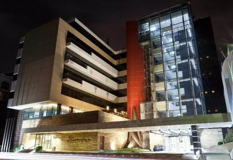 Fotos del hotel Ramada  & Suites Baku:  5