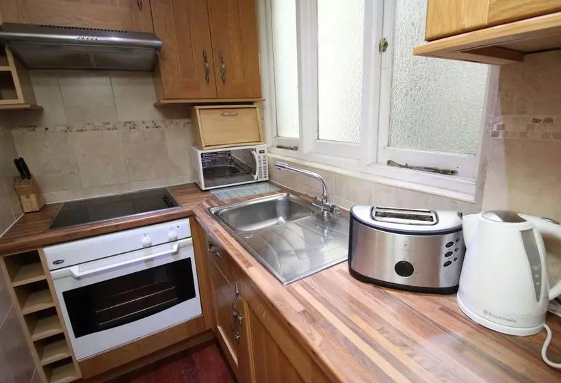 Fotos del hotel Castletown House:  8