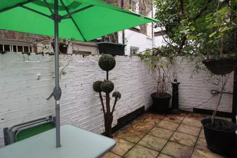 Fotos del hotel Castletown House:  3