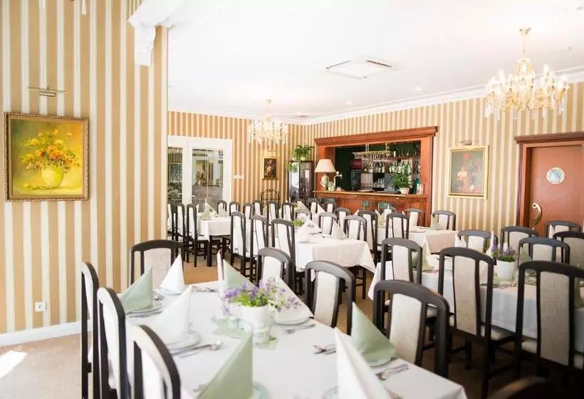 Fotos del hotel Renusz:  11